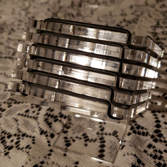 Unique Plastic Coasters. - Picture 6 of 7